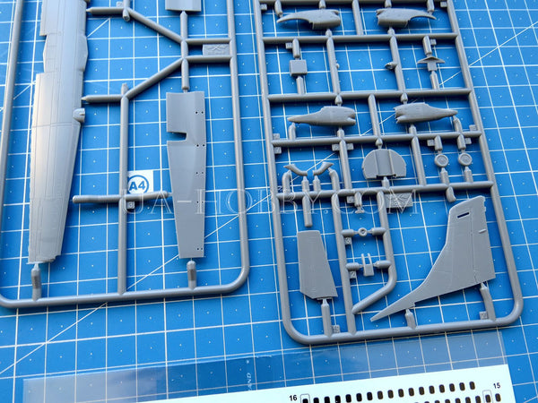 1/144 ATR-42-300. X-Scale X144009