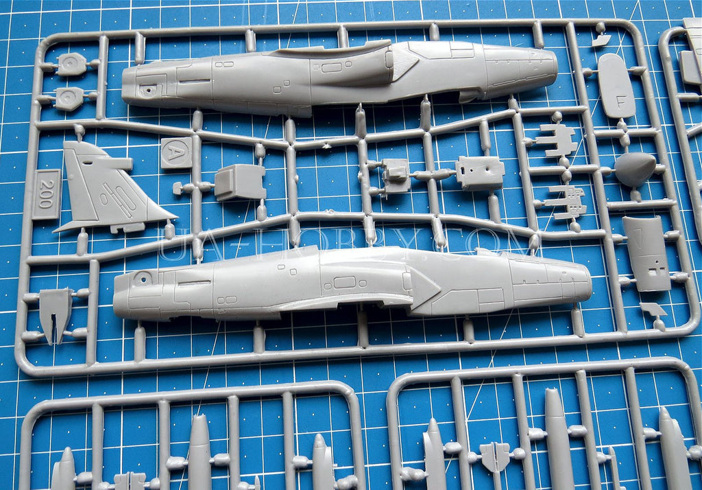 A&A Models 7229 1:72nd scale Hawk 200 ZJ201 Light Multirole Fighter A&A Models 7229 1:72nd scale Hawk 200 ZJ201 Light Multirole Fighter