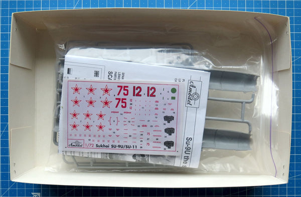 1/72 Sukhoi Su-9. Amodel 72122