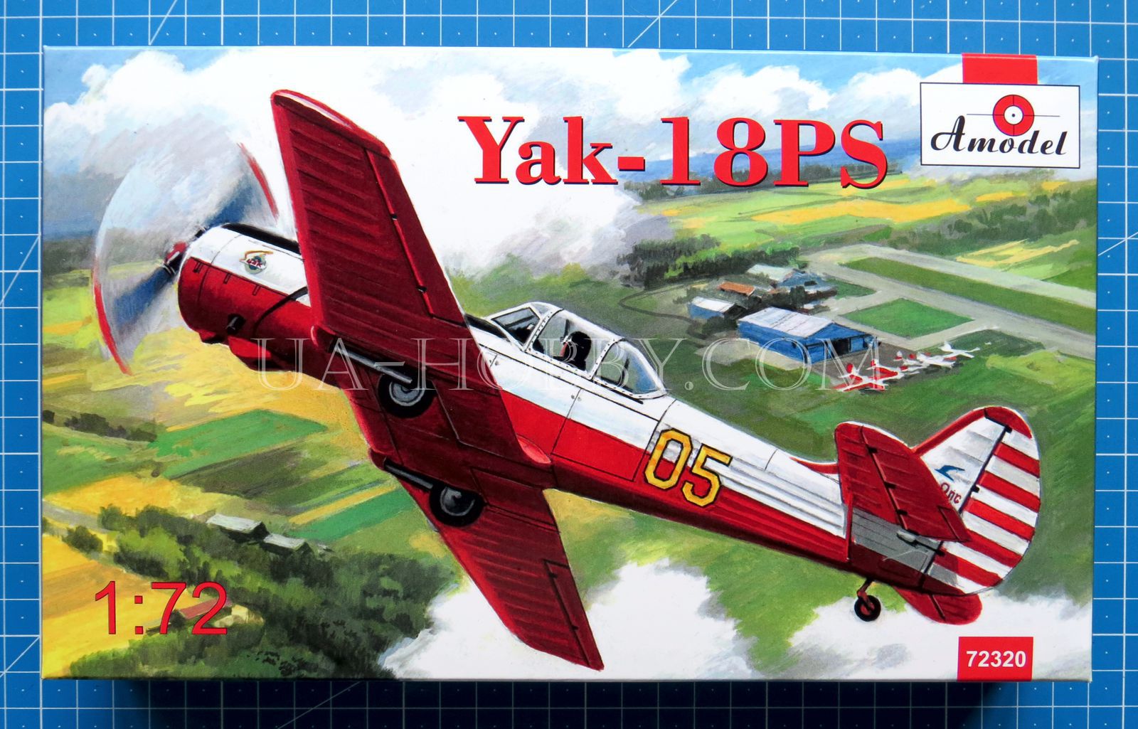 1/72 Yak-18PS. Amodel 72320