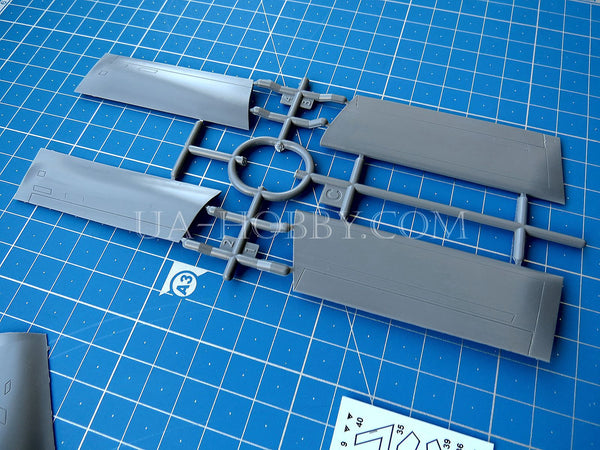 1/144 Northrop Grumman B-21 Raider. AMP 144015