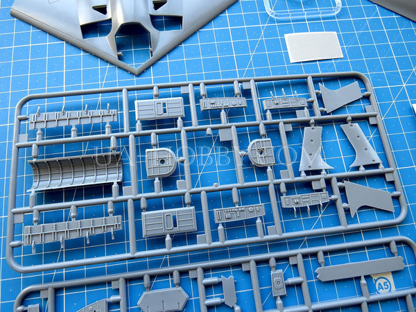 1/144 Northrop Grumman B-21 Raider. AMP 144015