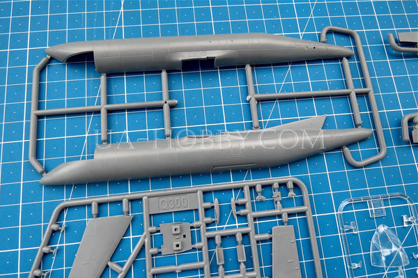 1/144 Bombardier RO-6A. AMP 144016