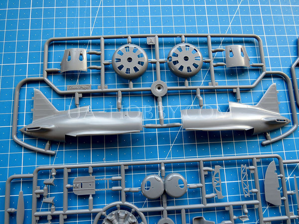 1/48 I-16 Type 5 in the sky of China. Clear Prop! CP4813