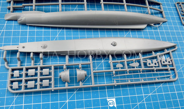 1/144 Italian WWI Submarine Glauco (1905-1916). MikroMir 144-042