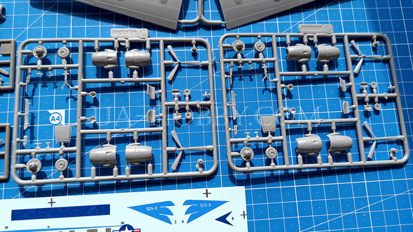 1/144 Douglas VC-118 "The Independence". Roden 307