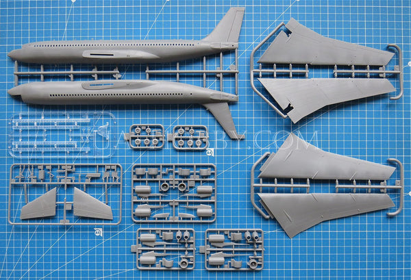 1/144 Boeing 707–321. Roden 338