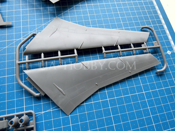 1/144 Boeing 707–321. Roden 338