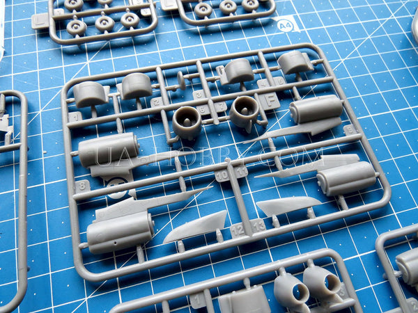 1/144 Boeing 707–321. Roden 338