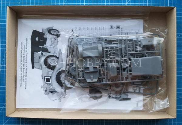 1/35 Horch V8 Type 830R. Roden 825