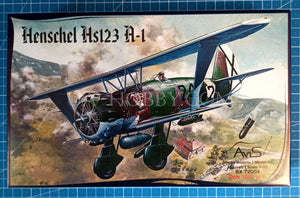 1/72 Henschel Hs-123A-1. AviS BX 72004