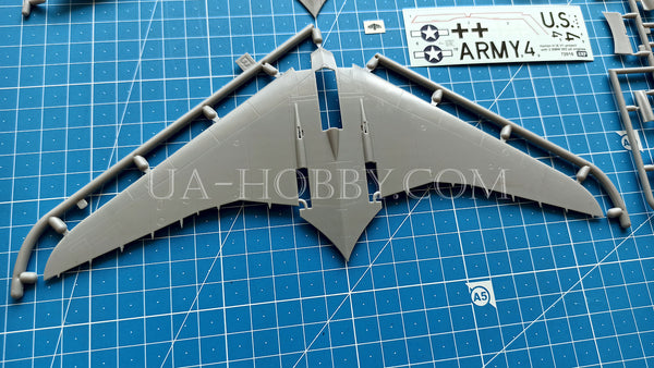 1/72 Horten H IX V1 project with BMW 003. AMP 72017