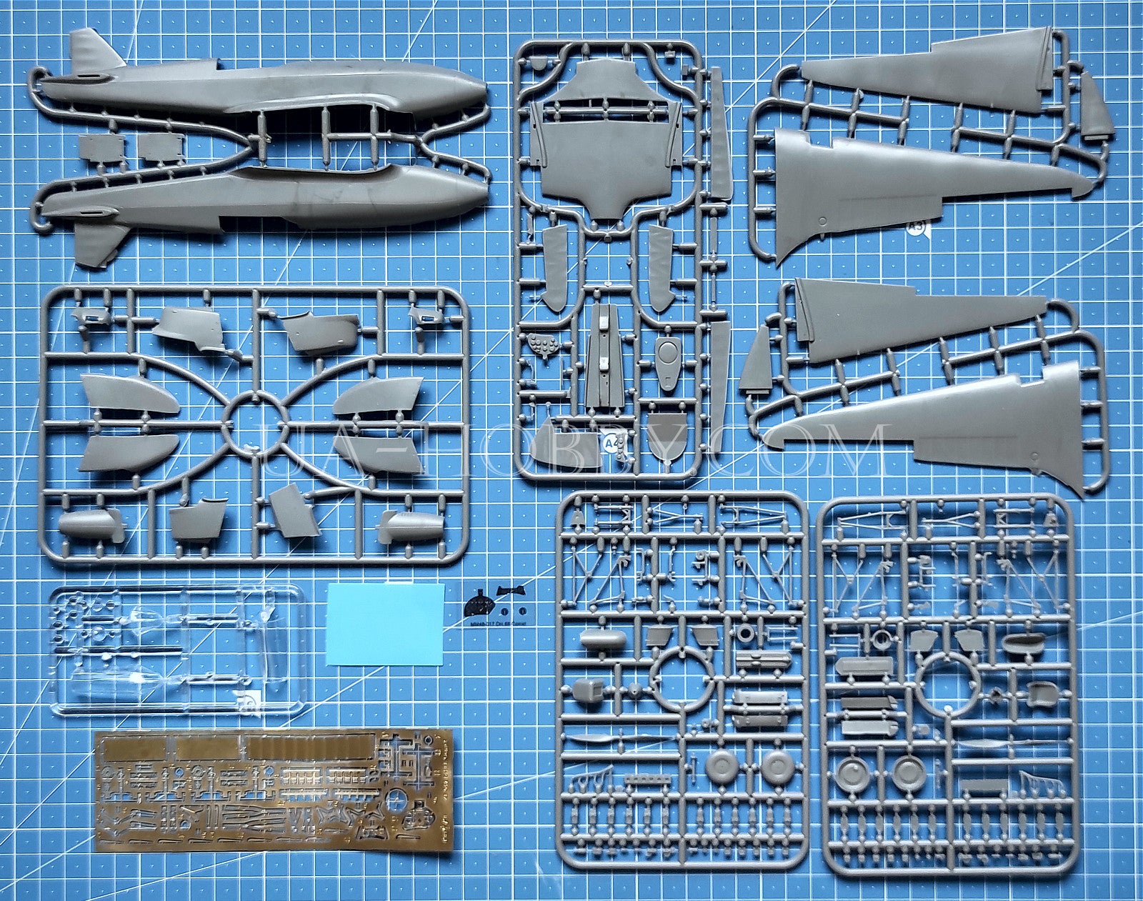 1/48 De Havilland DH.88 Comet. MikroMir 48-017 – UA-hobby