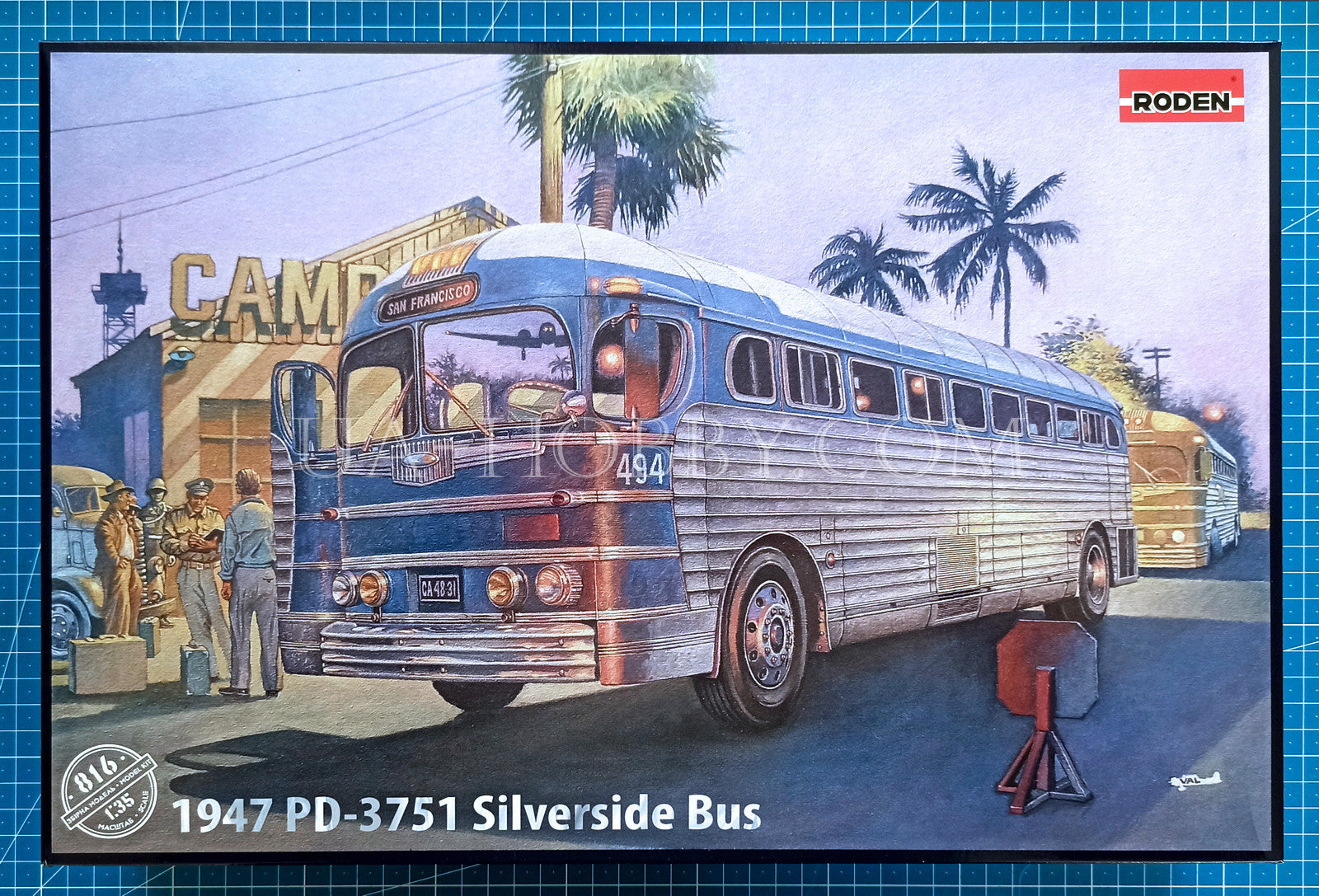 1/35 1947 GMC PD-3751 SilverSide Bus "Greyhound Lines". Roden 816